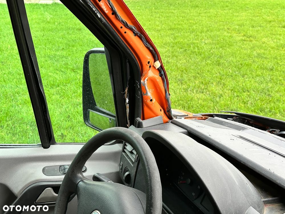 Volkswagen CRAFTER - 14