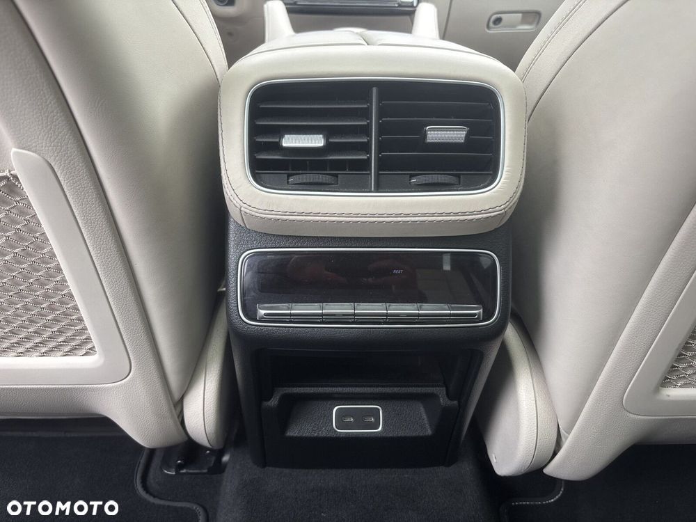 Mercedes-Benz GLE - 24