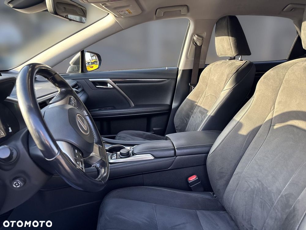 Lexus RX - 18