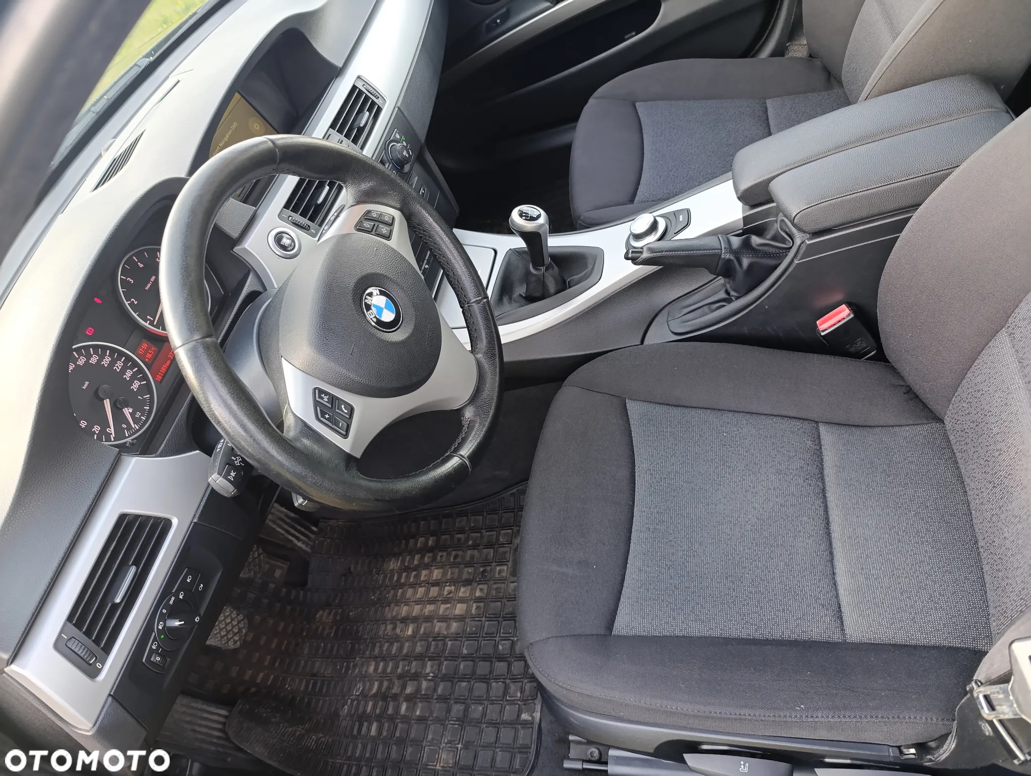 BMW Seria 3 320i Touring - 7
