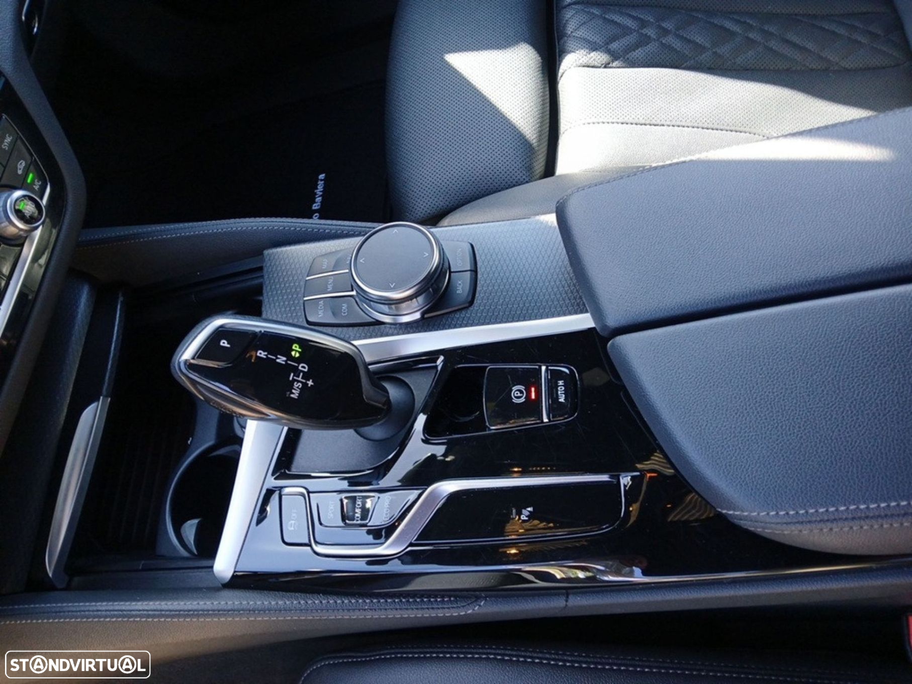 BMW 520 d Pack Desportivo M Auto - 16