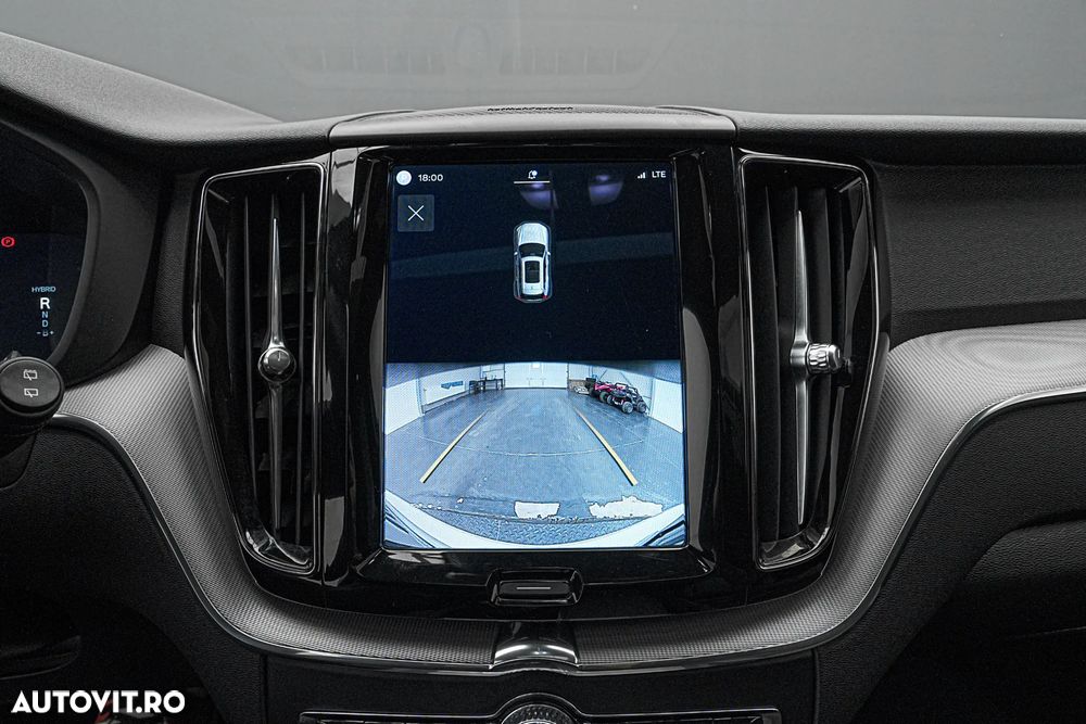 Volvo XC 60 Recharge T6 Twin Engine eAWD R-Design Expression - 24