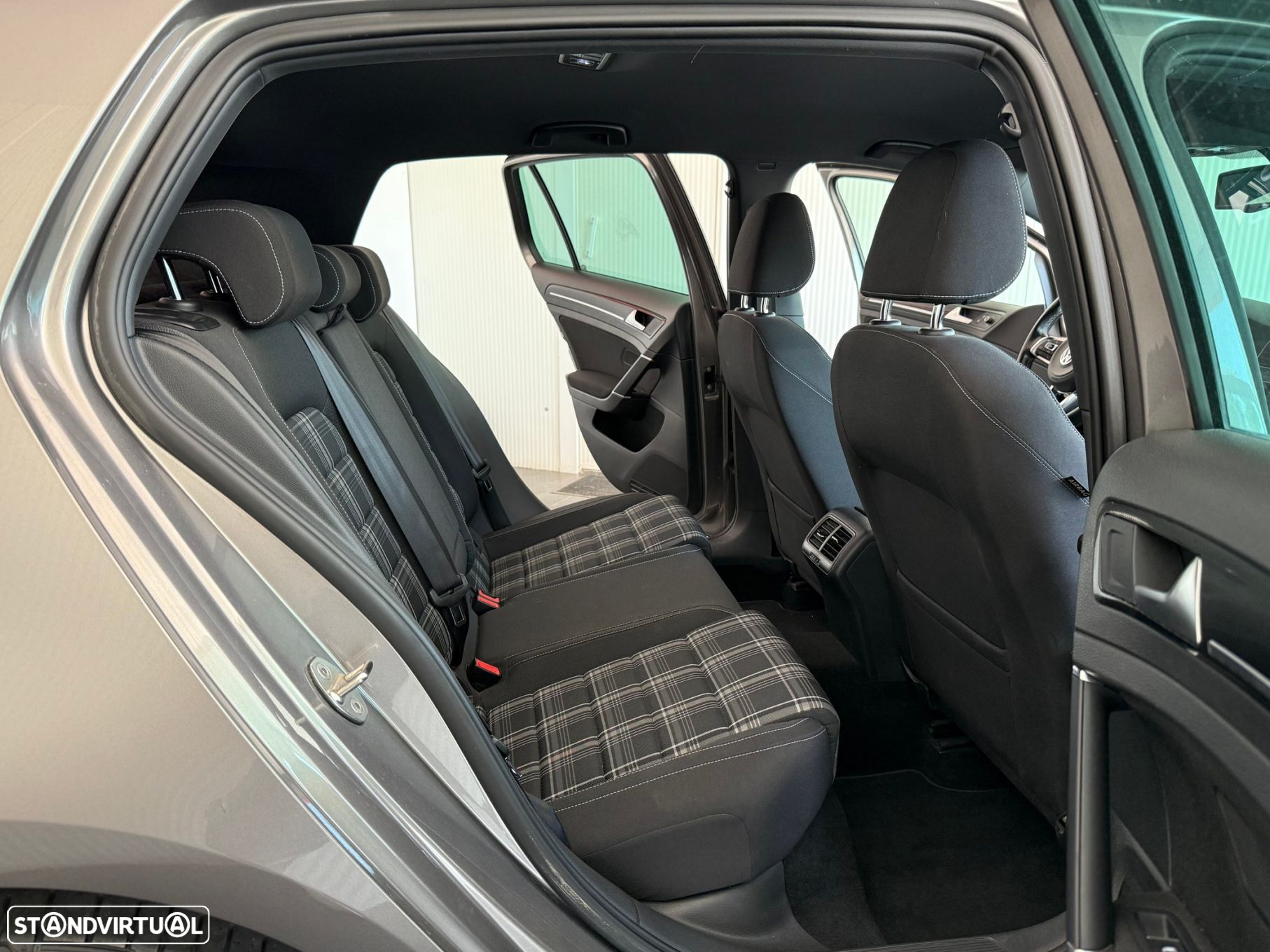 VW Golf 2.0 TDi GTD - 33