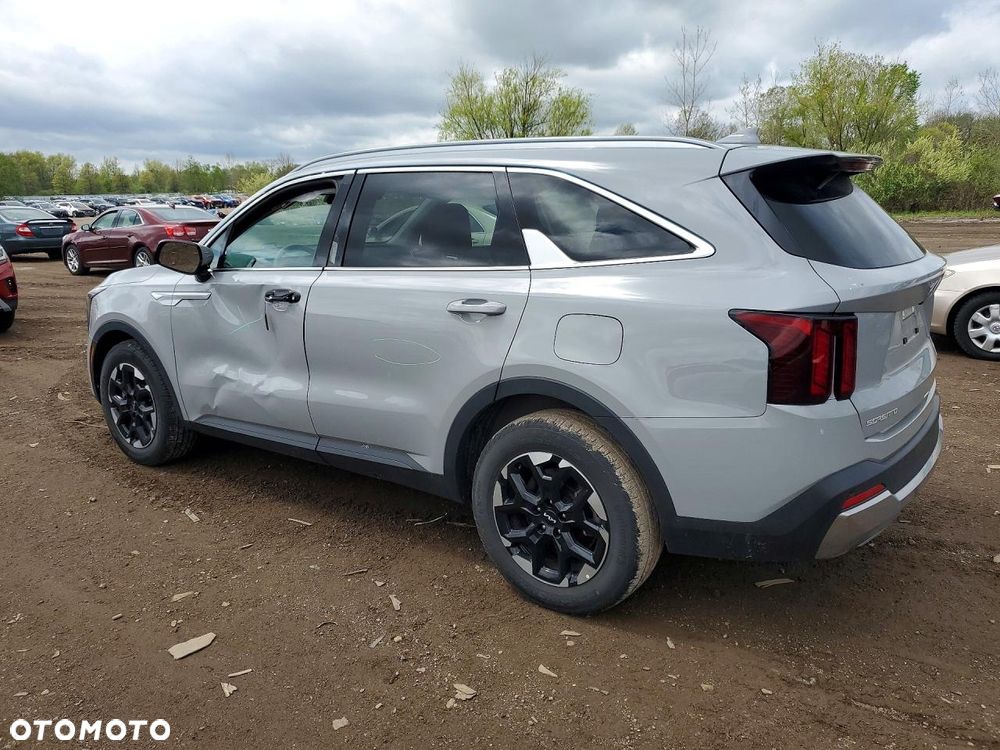 Kia Sorento - 3