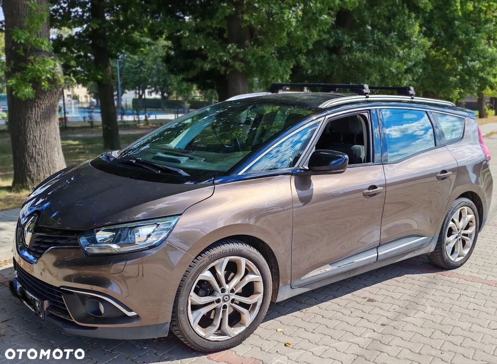 Renault Grand Scenic - 1