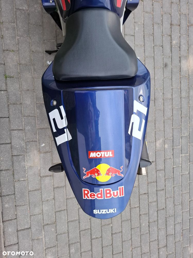 Suzuki GSX-R - 15