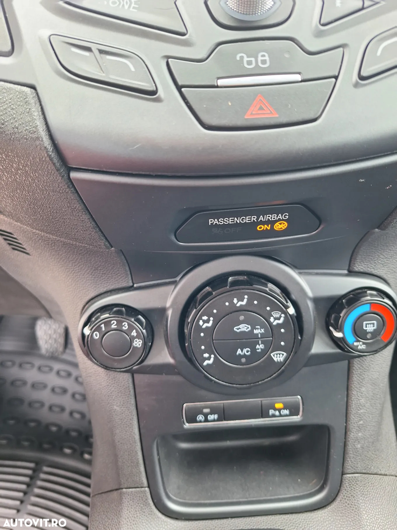 Ford Fiesta 1.5 TDCi SYNC Edition - 19