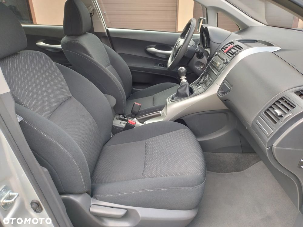 Toyota Auris 1.33 VVT-i - 21