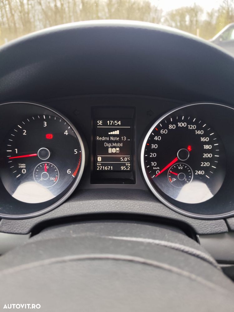 Volkswagen Golf 1.6 TDI DPF Trendline - 15