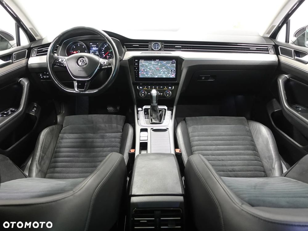 Volkswagen Passat 2.0 TDI SCR DSG Highline - 25