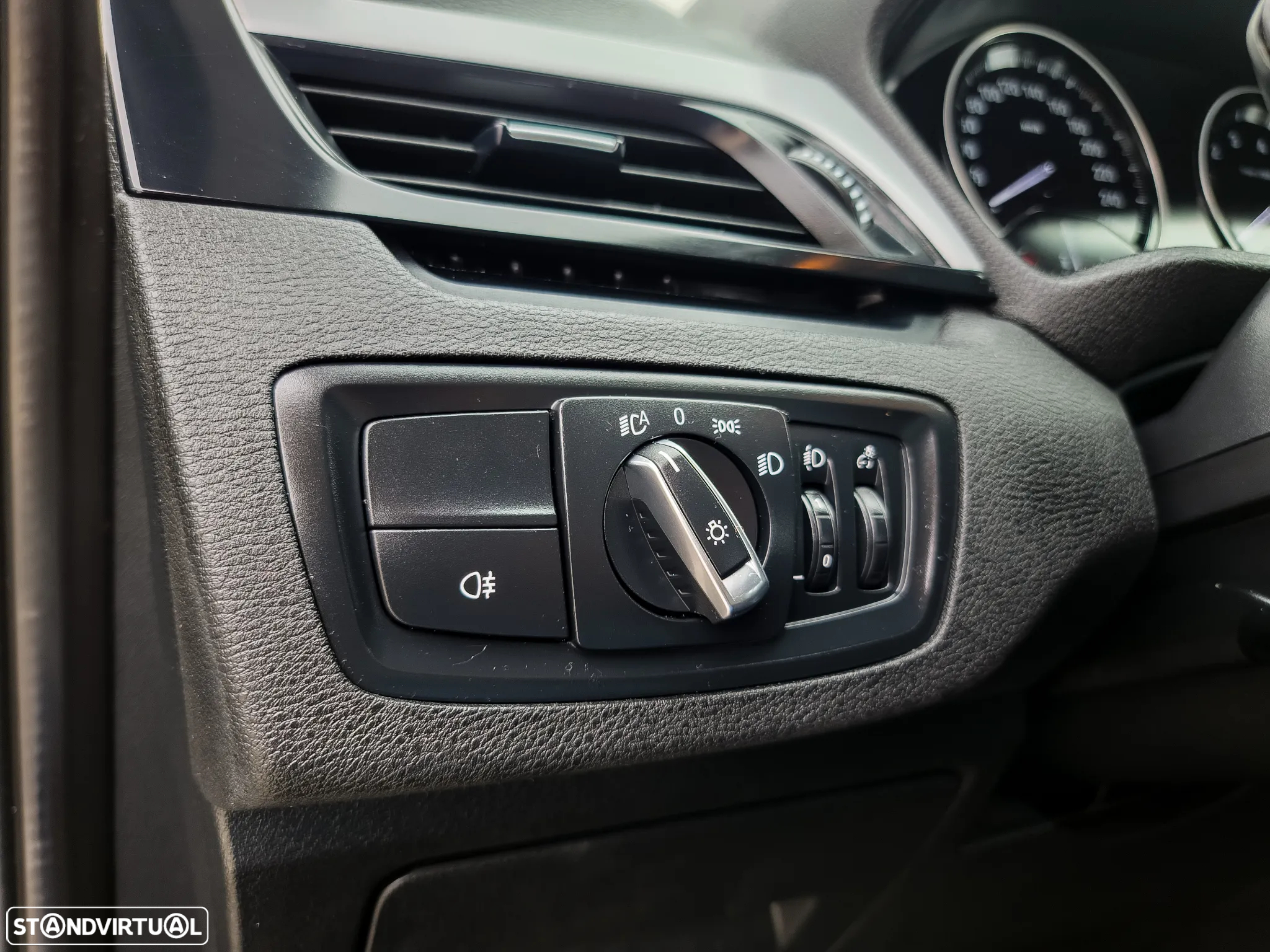 BMW X1 25 e xDrive Corporate Edition - 19
