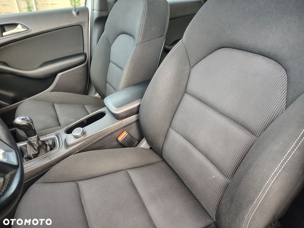 Mercedes-Benz Klasa B 180 BlueEFFICIENCY Edition Style - 9