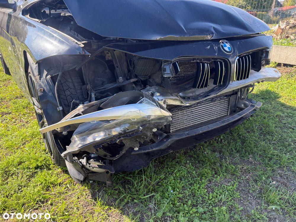 BMW Seria 3 320d M Sport - 12
