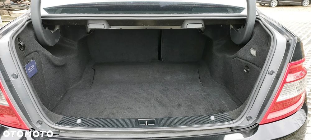 Mercedes-Benz Klasa C - 38