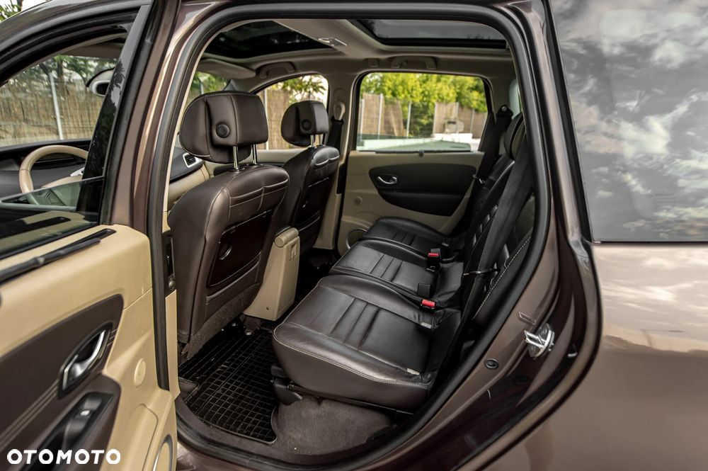 Renault Grand Scenic - 9