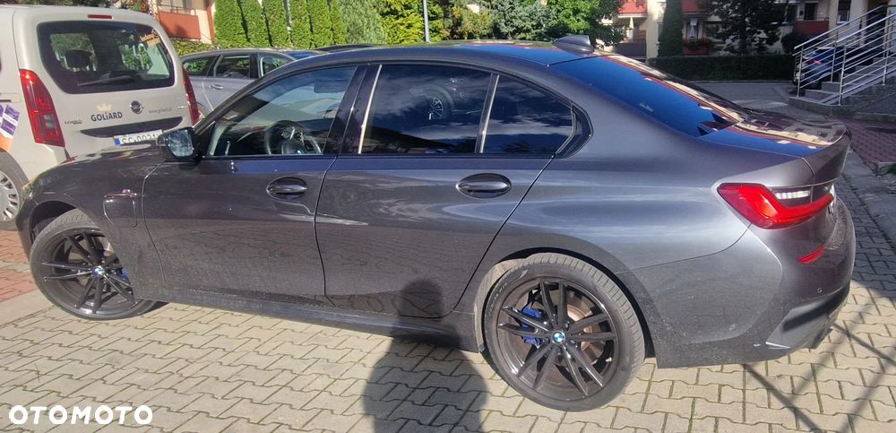 BMW Seria 3 330e M Sport sport - 3