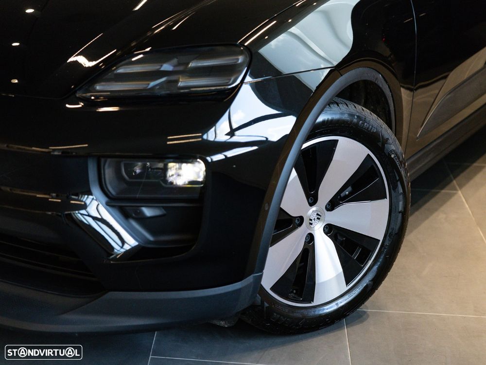 Porsche Macan Electric - 13