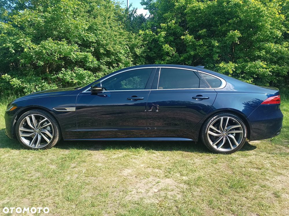 Jaguar XF P250 R-Dynamic SE - 8