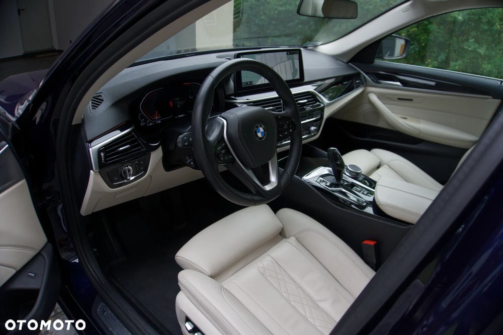BMW Seria 5 520d xDrive MHEV - 7