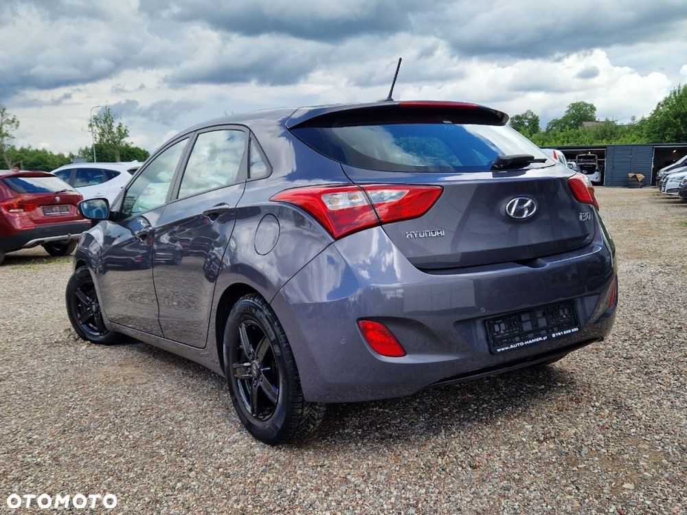 Hyundai i30 blue 1.4 Passion - 4
