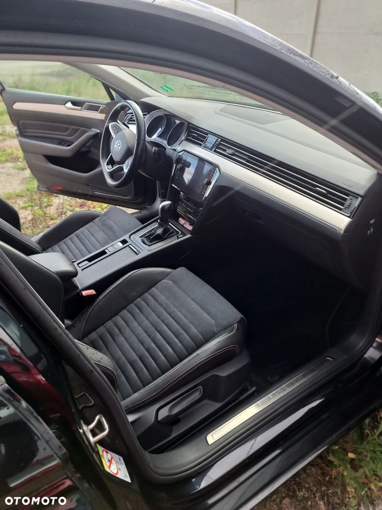 Volkswagen Passat Variant ver-variant-2-0-tdi-scr-dsg-elegance - 16
