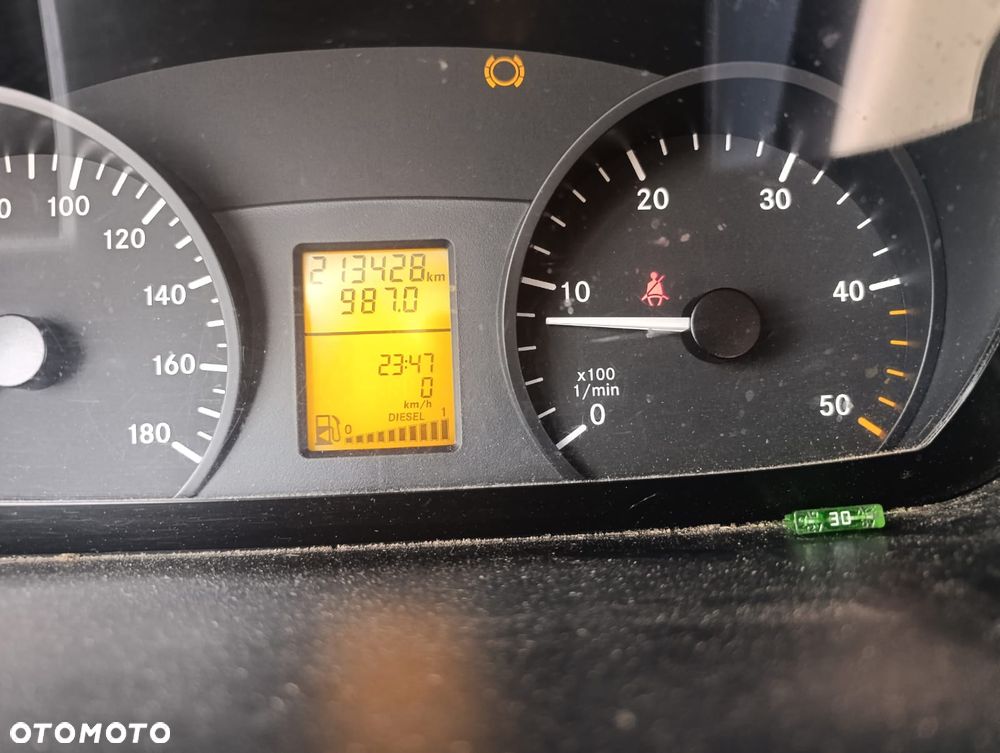 Mercedes-Benz Sprinter - 10