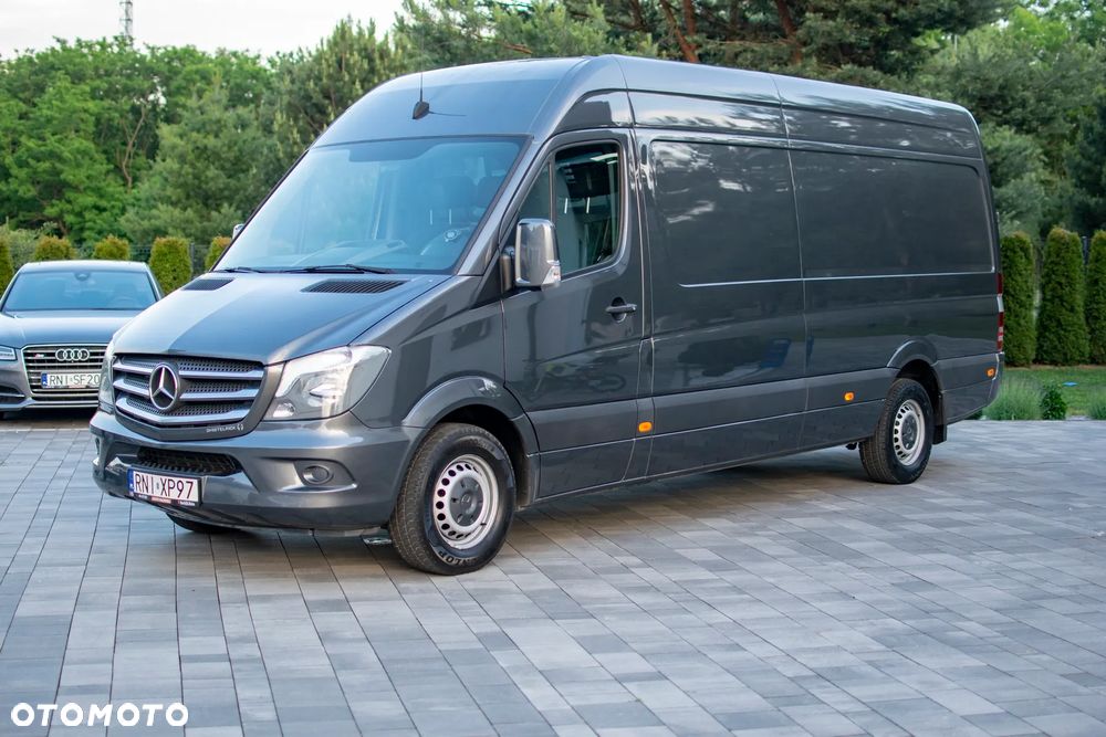 Mercedes-Benz Sprinter 319 - 3