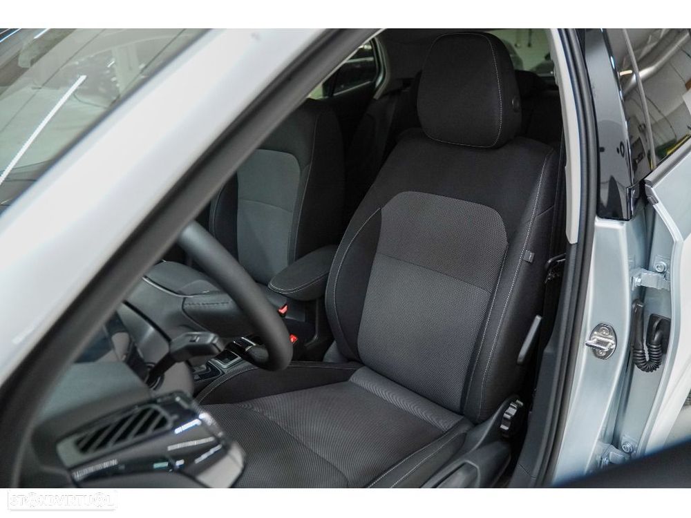 Skoda Fabia 1.0 TSI Selection DSG - 18
