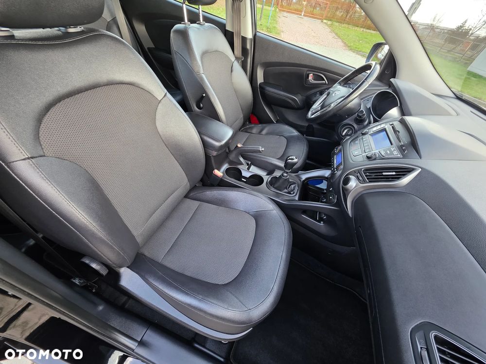 Hyundai ix35 1.7 CRDi 2WD Fifa World Cup Edition - 23