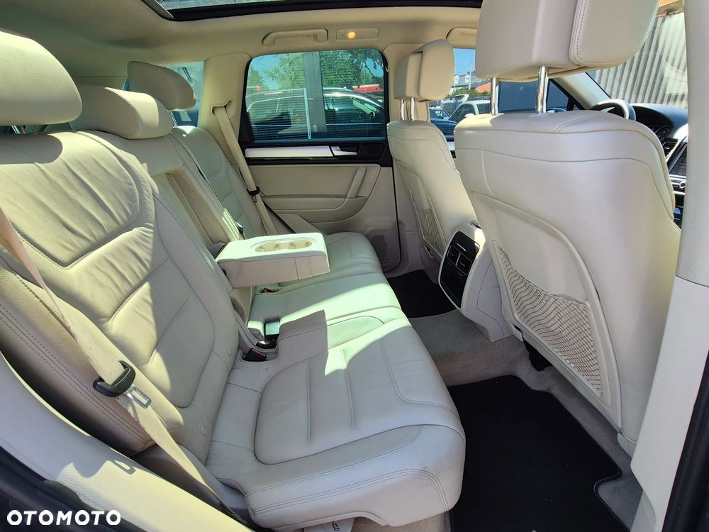 Volkswagen Touareg 3.0 V6 TDI BMT Business Line - 30