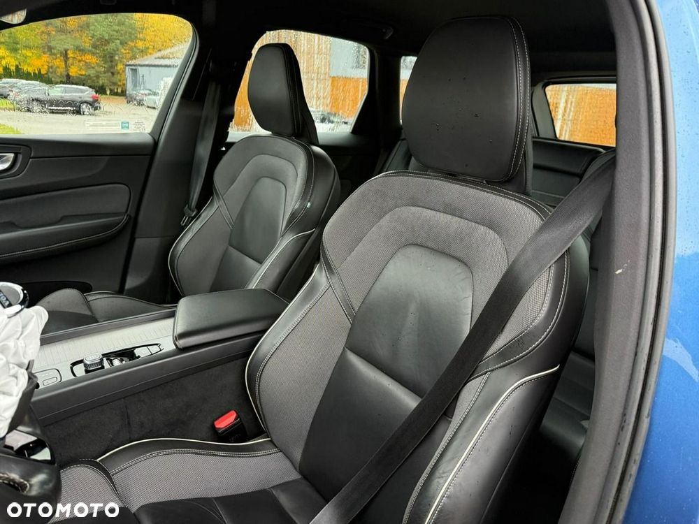 Volvo XC 60 B4 D AWD Geartronic RDesign - 26