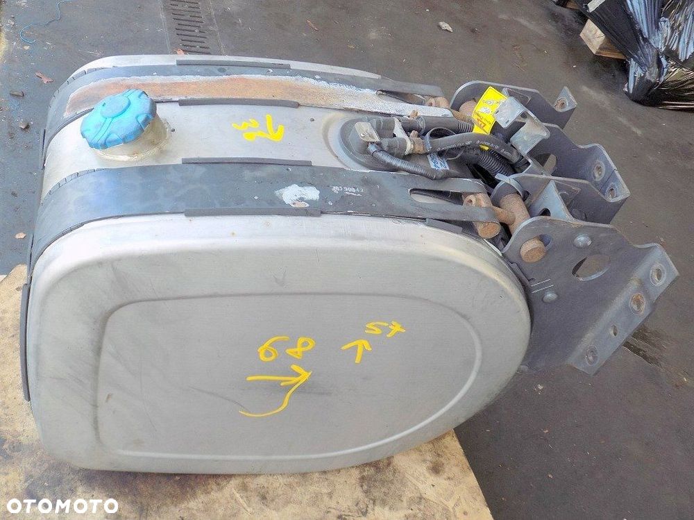 RENAULT PREMIUM DXI 07r ZBIORNIK AD BLUE 68x57x36 - 3