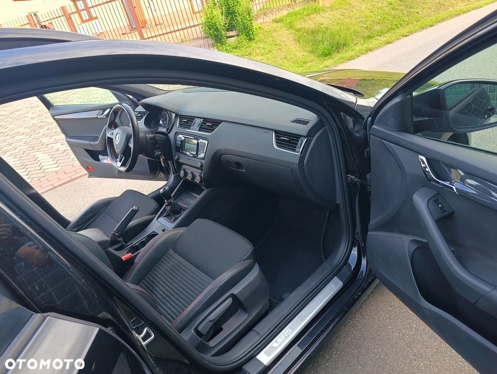Skoda Octavia 2.0 TDI RS - 29
