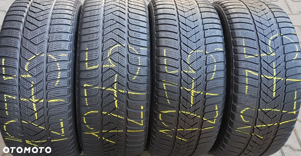 4x 245/40R18 Pirelli SottoZero 3 Komplet opon zimowych - 1