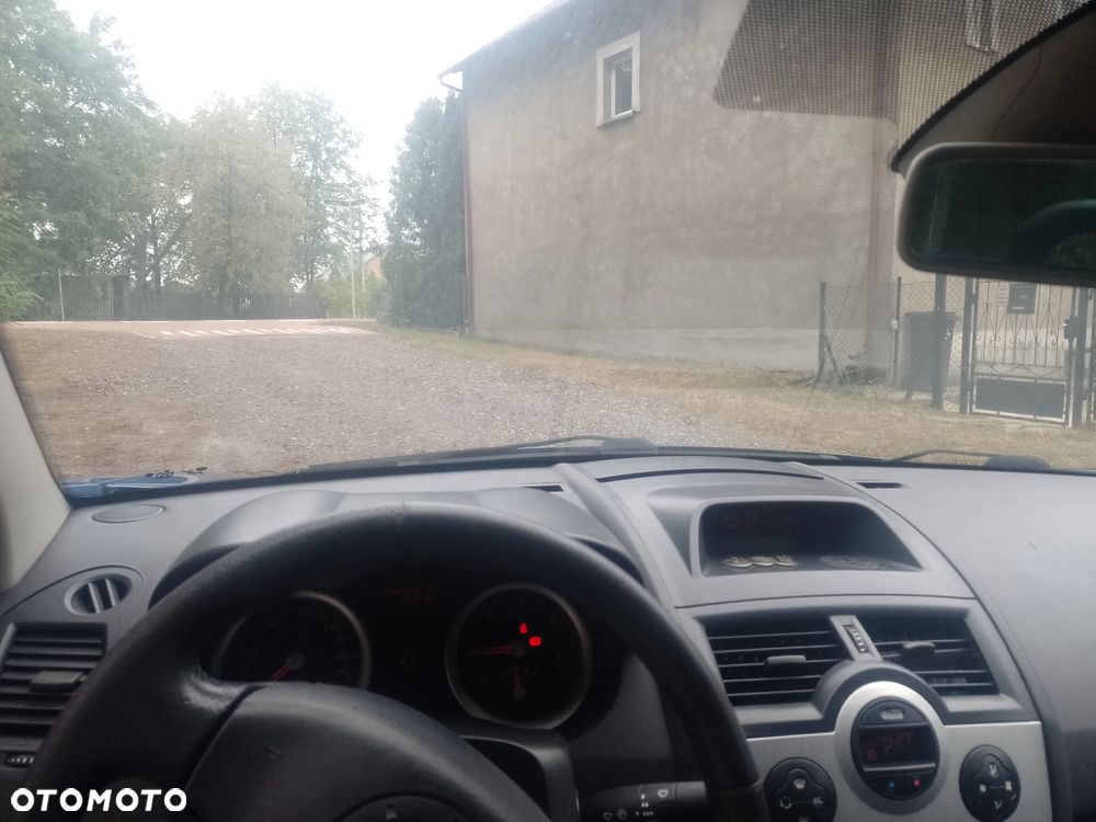 Renault Megane II 1.9 dCi Luxe Dynamique - 7
