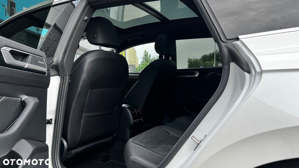Volkswagen Arteon 2.0 TDI SCR 4Motion DSG R-Line - 29
