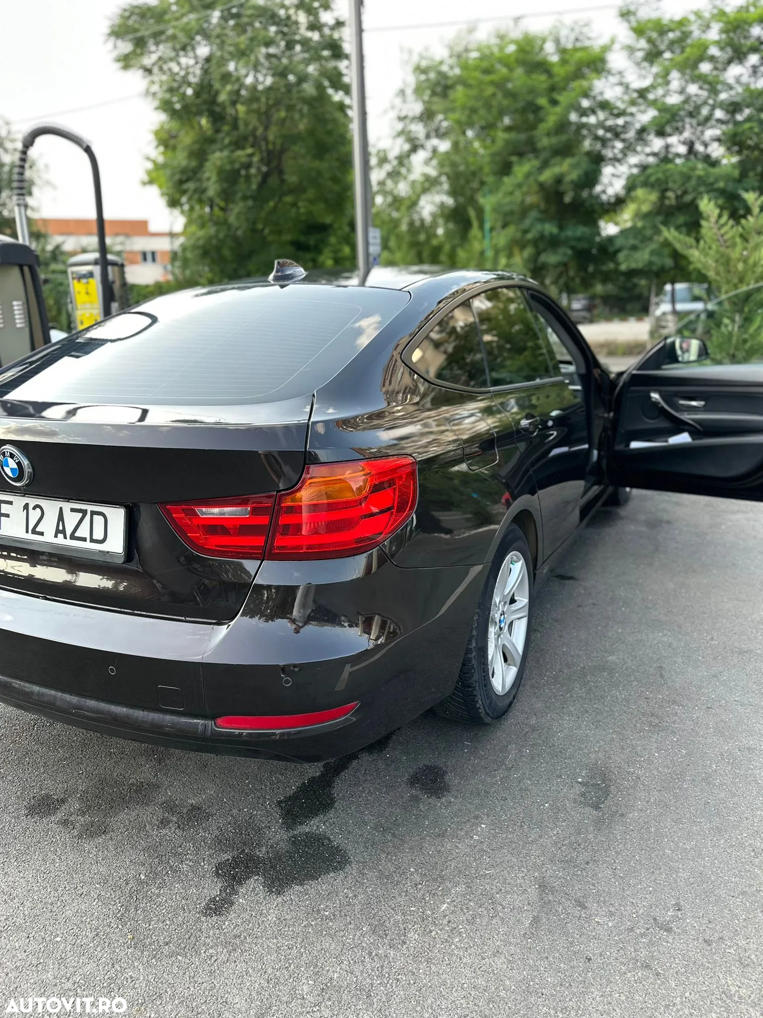 BMW Seria 3 318d - 4