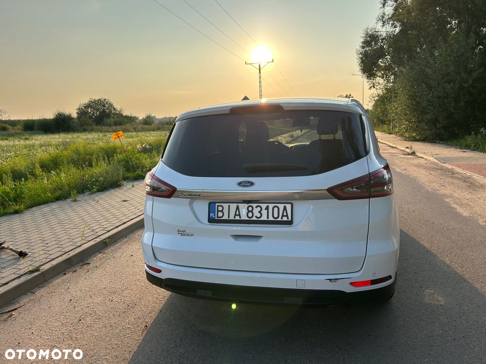 Ford S-Max 2.0 TDCi Titanium PowerShift - 9