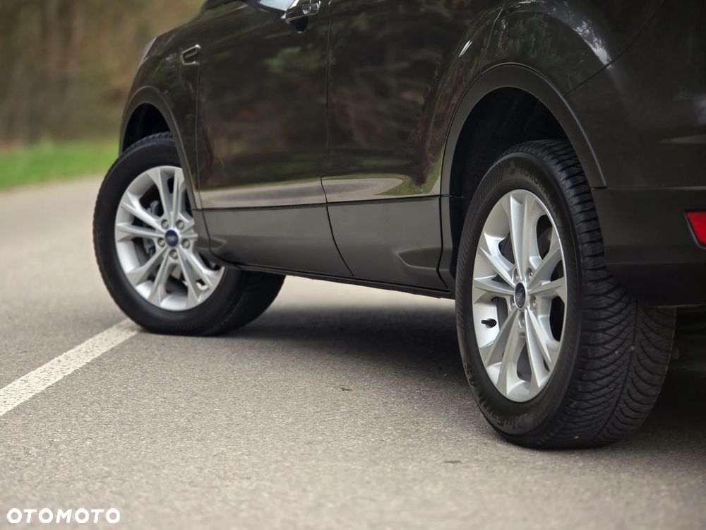 Ford Kuga 1.5 EcoBoost 2x4 Titanium - 34