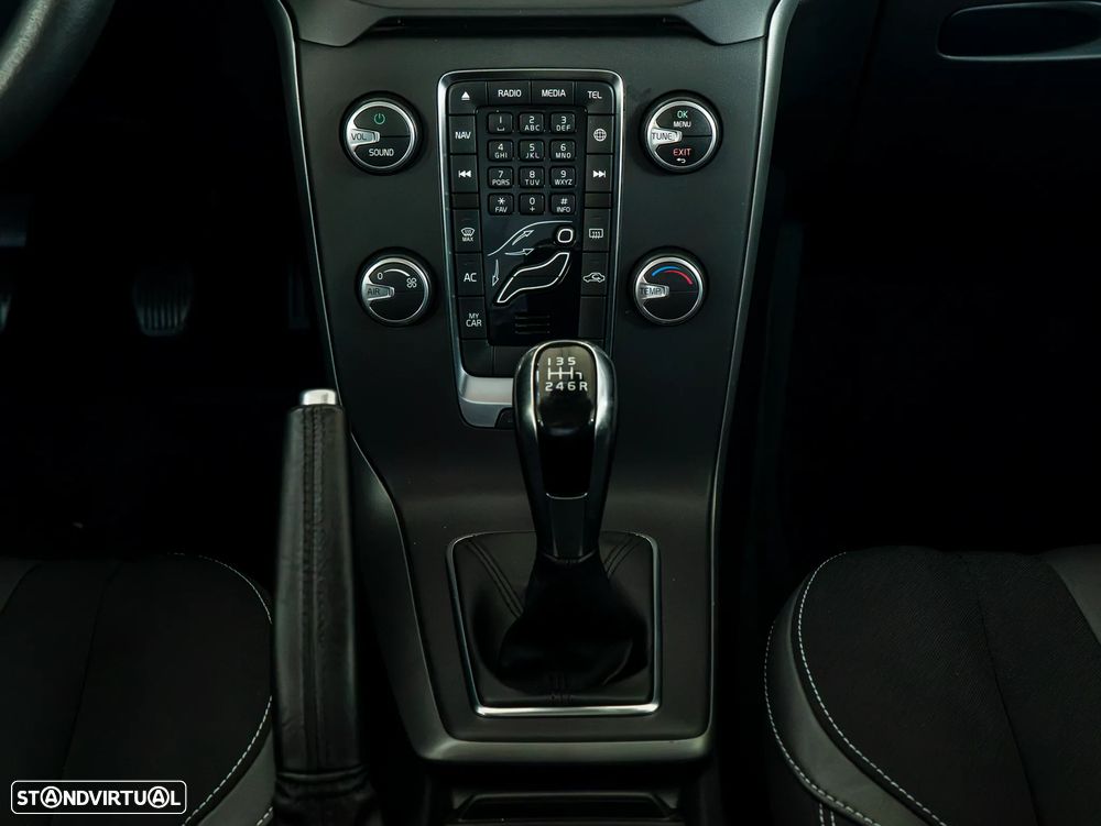 Volvo V40 2.0 D2 Momentum - 15