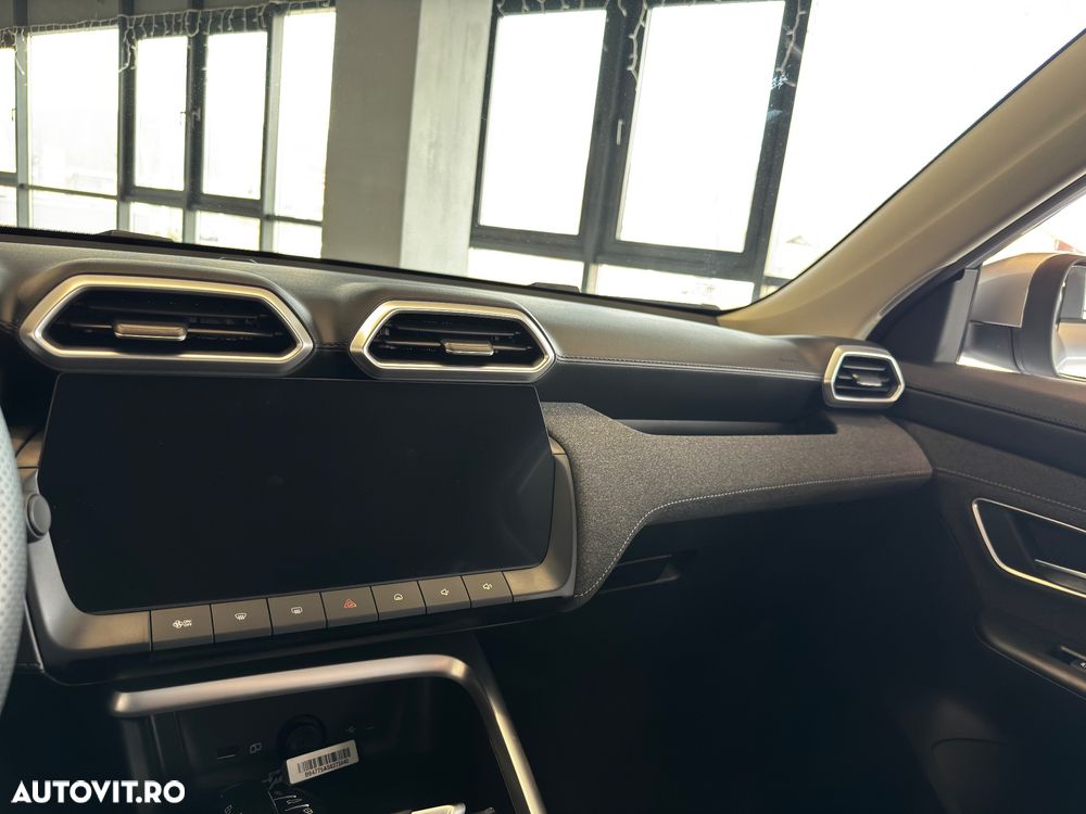 MG ZS HEV 1.5 GSI AT Explore - 9