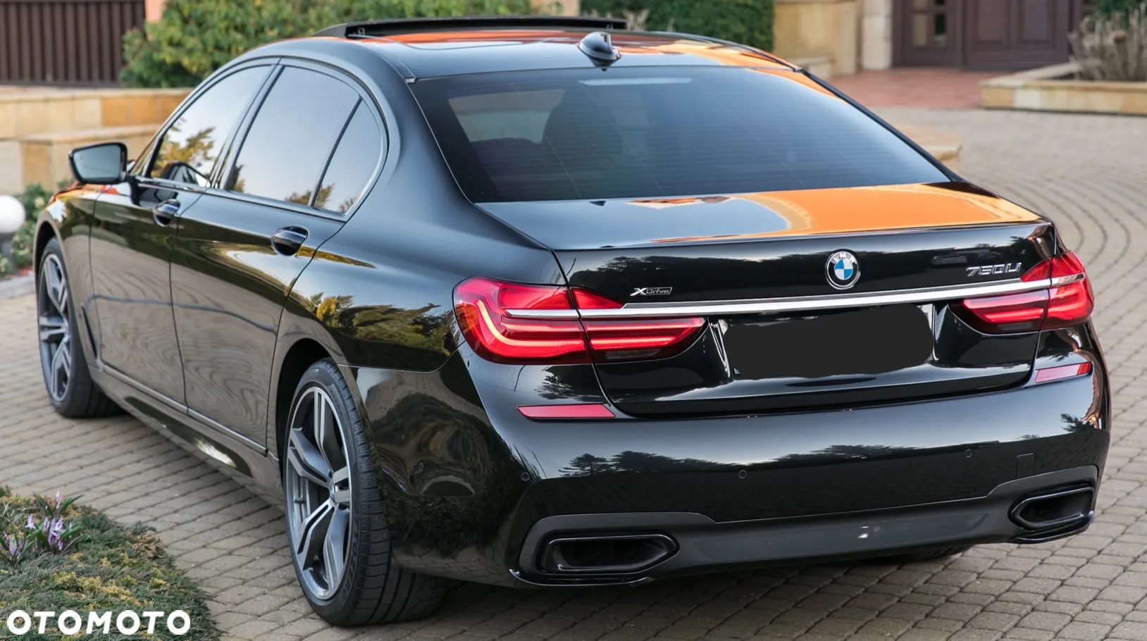 BMW Seria 7 750Li xDrive - 12