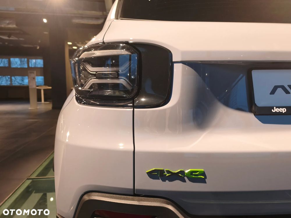 Jeep Avenger 1.2 T3 mHEV The North Face 4xe eDCT6 - 12