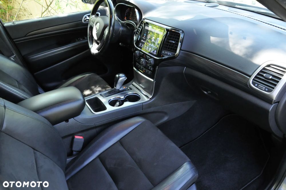 Jeep Grand Cherokee - 18