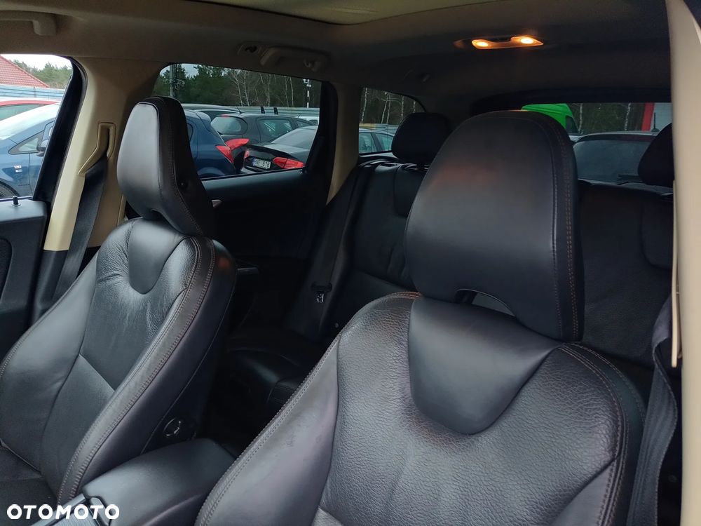 Volvo XC 60 D5 AWD Edition Pro - 13