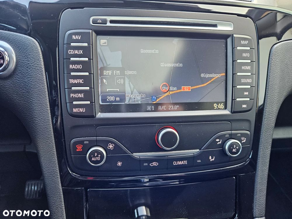 Ford S-Max 2.0 TDCi DPF Business Edition - 24