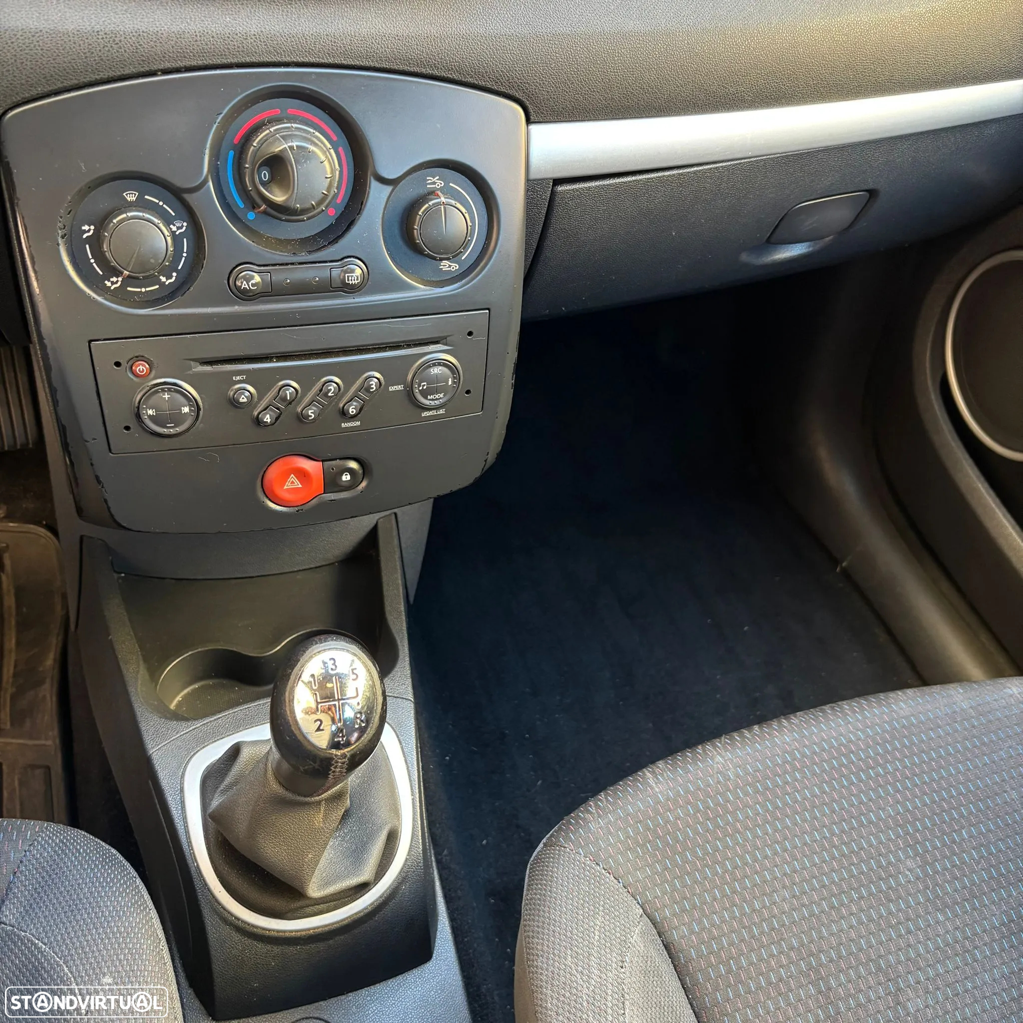 Renault Clio 1.2 16V Dynamique - 10