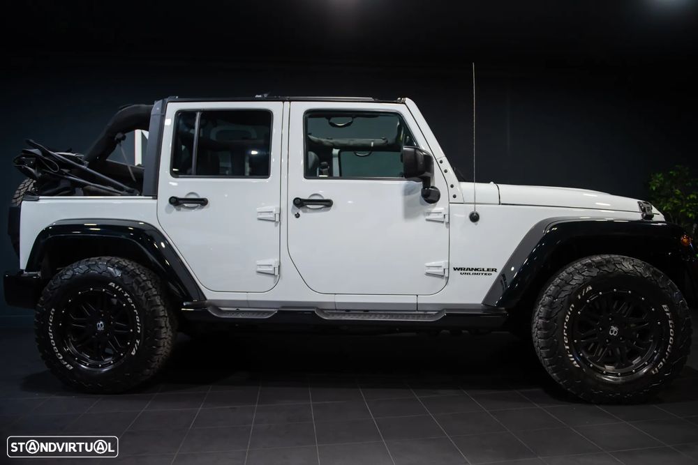 Jeep Wrangler Unlimited 2.8 CRD ATX Sahara Adventure Edition - 51