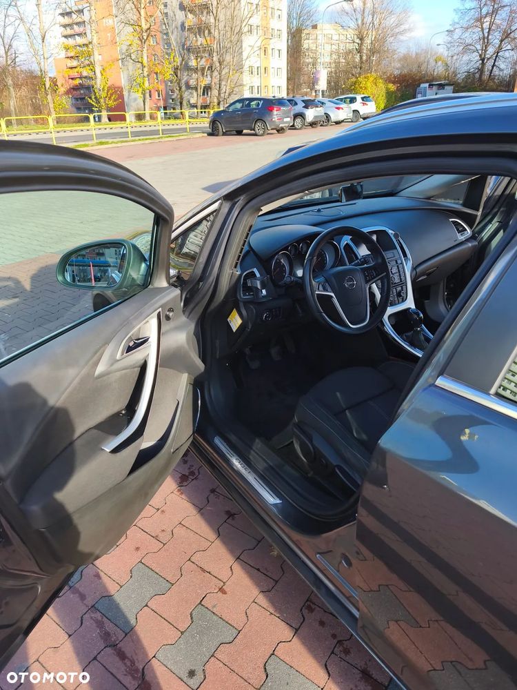 Opel Astra 1.4 T Cosmo - 19