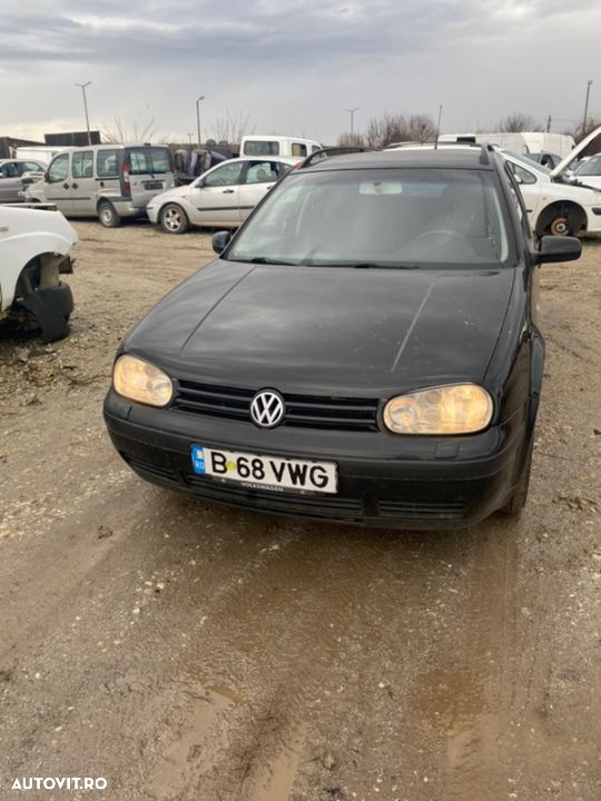 dezmembrez Volkswagen golf - 2